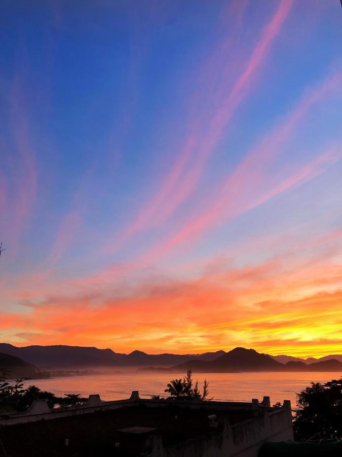 Apartamento Ubatuba Vista Para O Mar E Pe Na Areia - Praia Das Toninhas Buitenkant foto